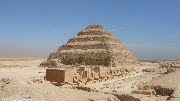 Pyramide-du-roi-djoser-a-saqqarah